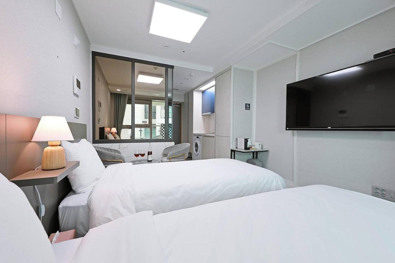 Elmomento Gwangan Hotel Busan Exterior photo